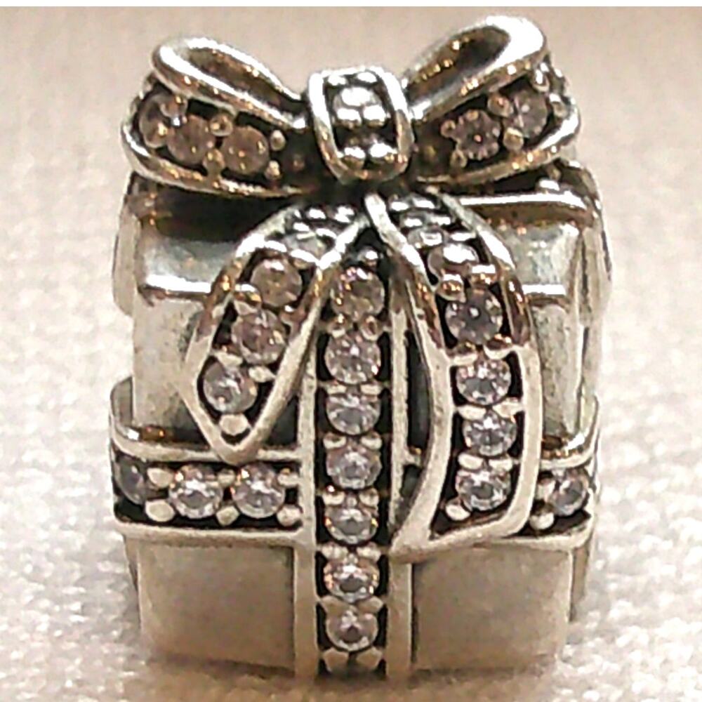 Sterling Silver Sparkling Surprise Christmas Present Gift Box Ribbon Charm